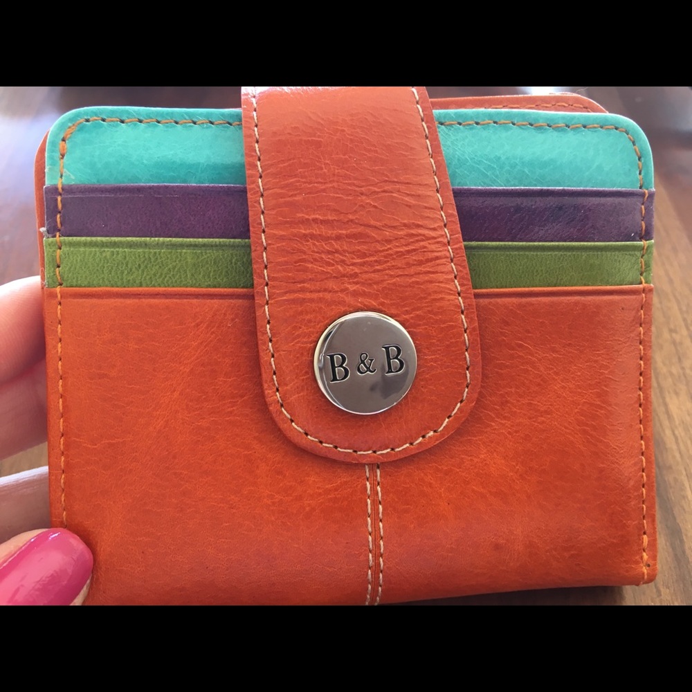 Genuine leather women’s wallet from Colombia